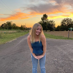 Meet your Posher, Ava